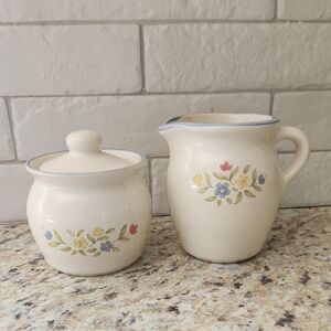 Pfaltzgraff Perennials Medley Collection Creamer And Sugar Bowl With Lid